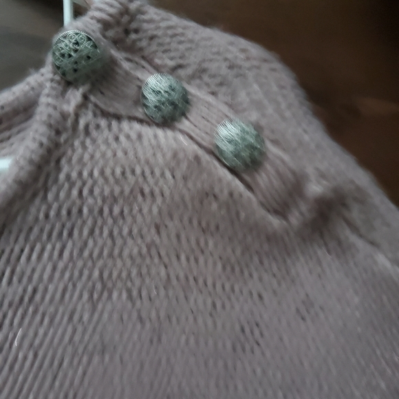 Pale Violet short sleeves sweater size small by Jennifer Lopez - Picture 2 of 5